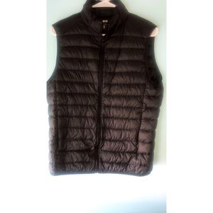 S Uniqlo Lightweight Down Vest